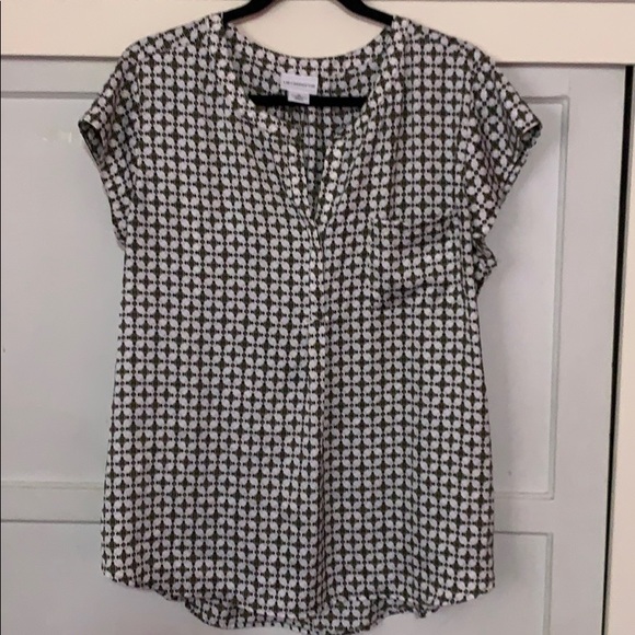 Liz Claiborne Tops - Liz Claiborne, white short sleeve top, Size XL